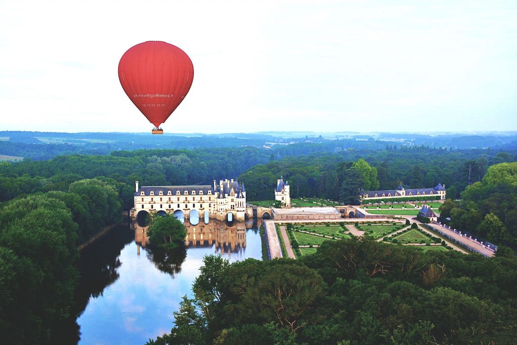 Centre-Val de Loire : châteaux féeriques, villages illuminés et gourmandises locales