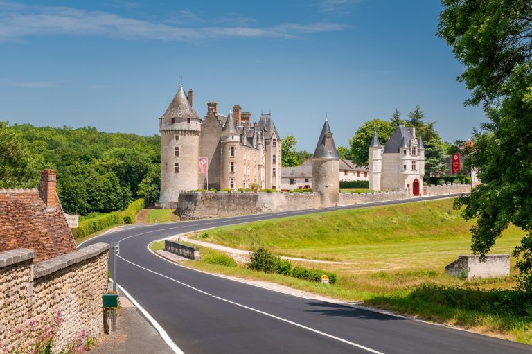 LE CHÂTEAU DE MONTPOUPON