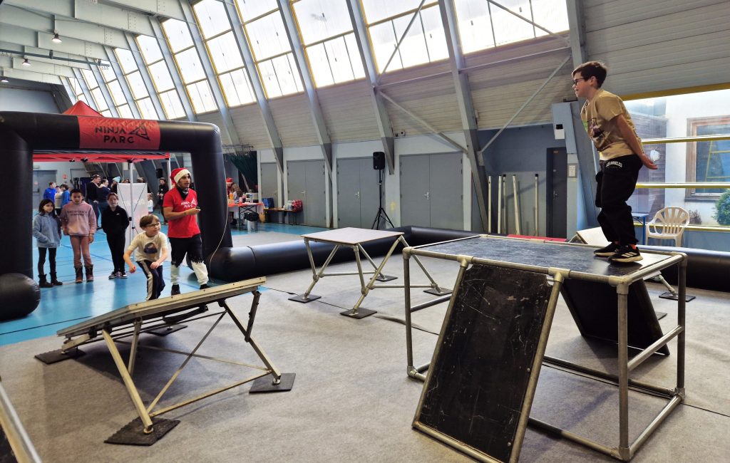 Animation parkour Ninja Warrior pour événement CSE et team building entreprise