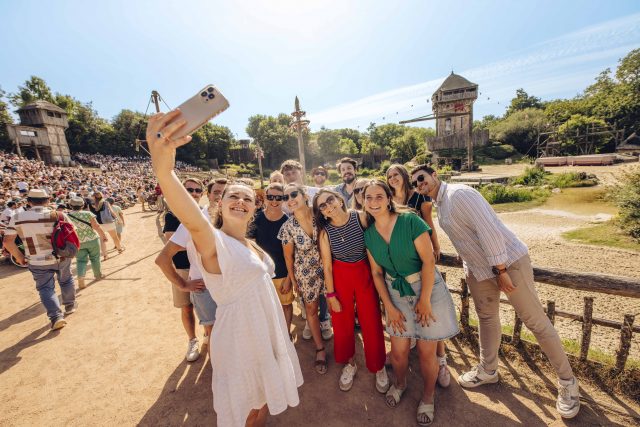 Puy du Fou 2026 — spectacle L'Épée du Roi Arthur parc de loisirs Vendée billetterie CSE