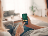 Swile, la plateforme unique pour tous les avantages salariés Plateforme Swile CSE : application avantages salariés sur smartphone